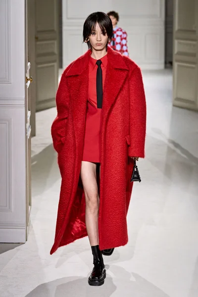 Look 28